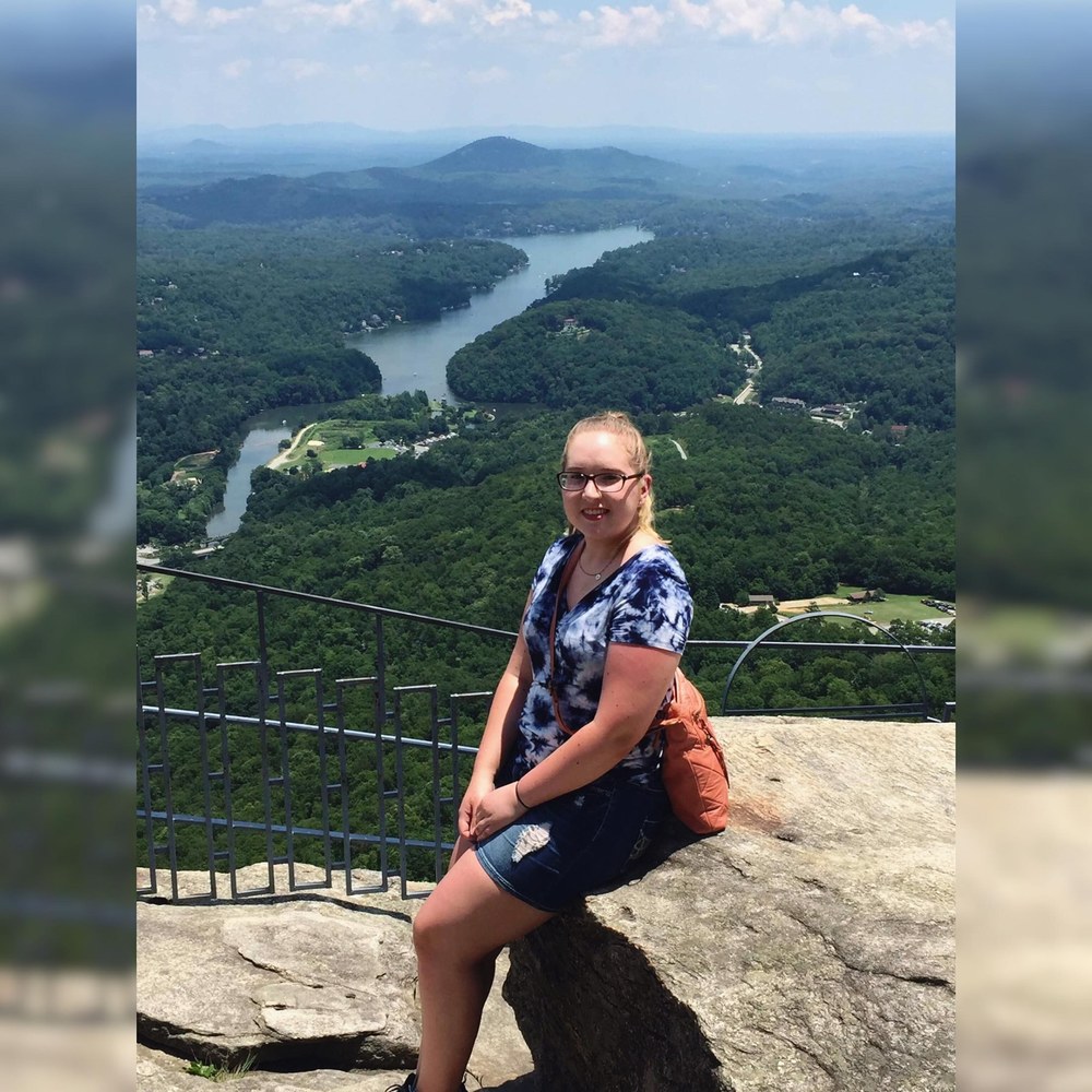 Meet your Posher, Hannah